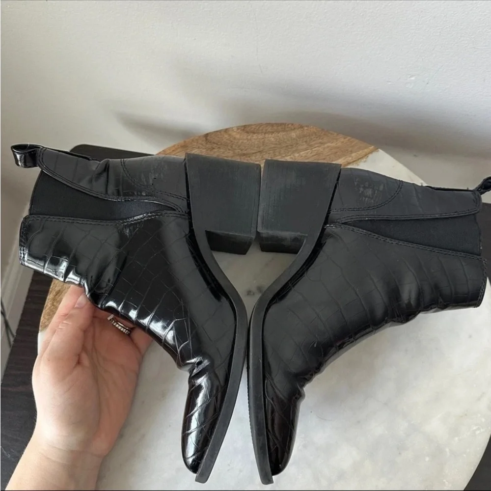 Steve Madden Audience heeled ankle boots in black crocodile texture size 7